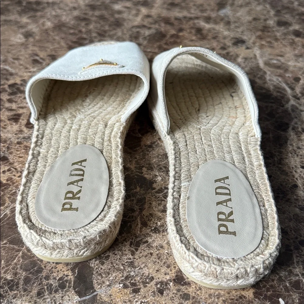 Prada suede light beige sandals flats slides gold gesso logo sz 40